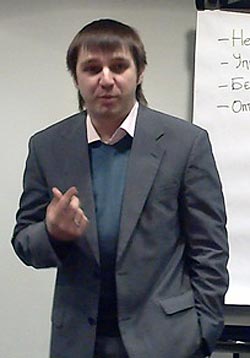 Глава представительства VMware в России Антон Анич на презентации View 4
